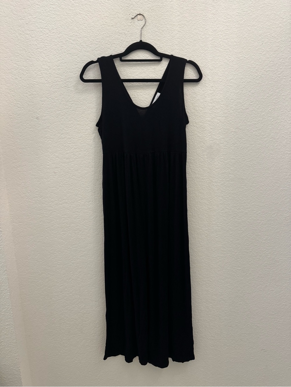 Classic Black Sleeveless Jumper